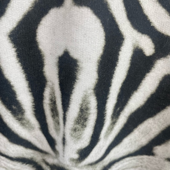 Adidas Women's Zebra Print Pullover Sweater - Size XL - Picture 10 of 10